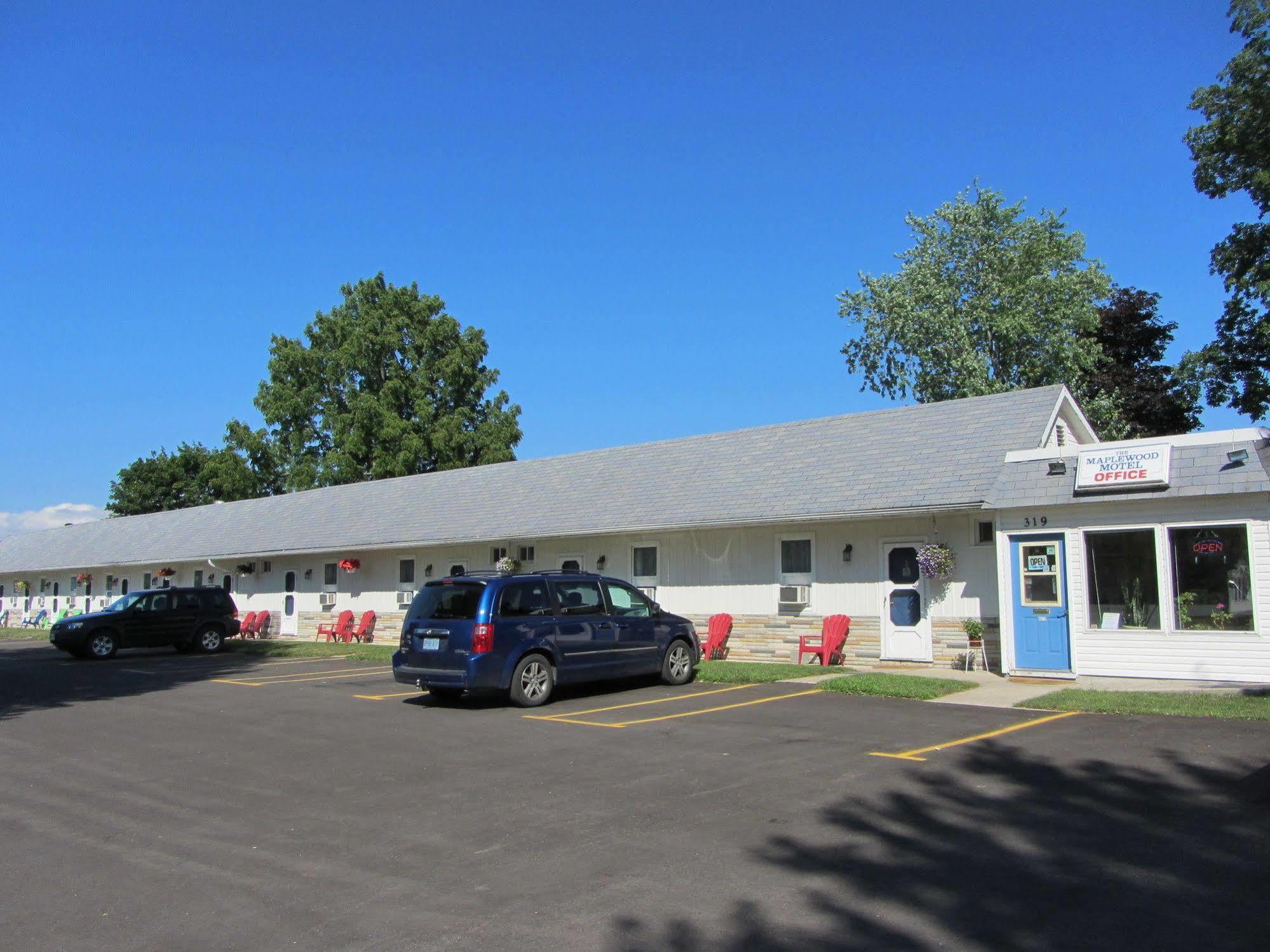 The Maplewood Motel Port Elgin Bagian luar foto
