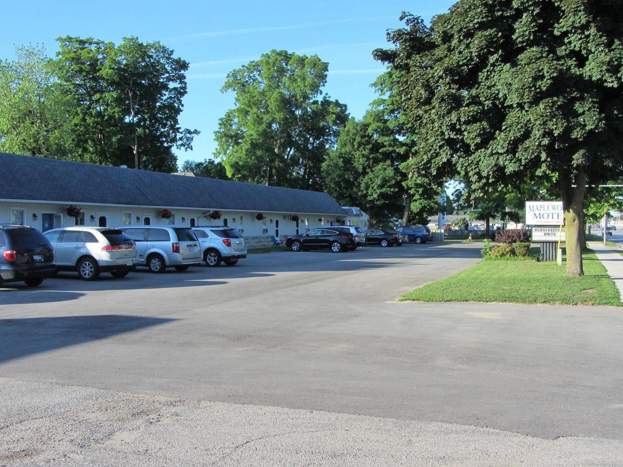 The Maplewood Motel Port Elgin Bagian luar foto