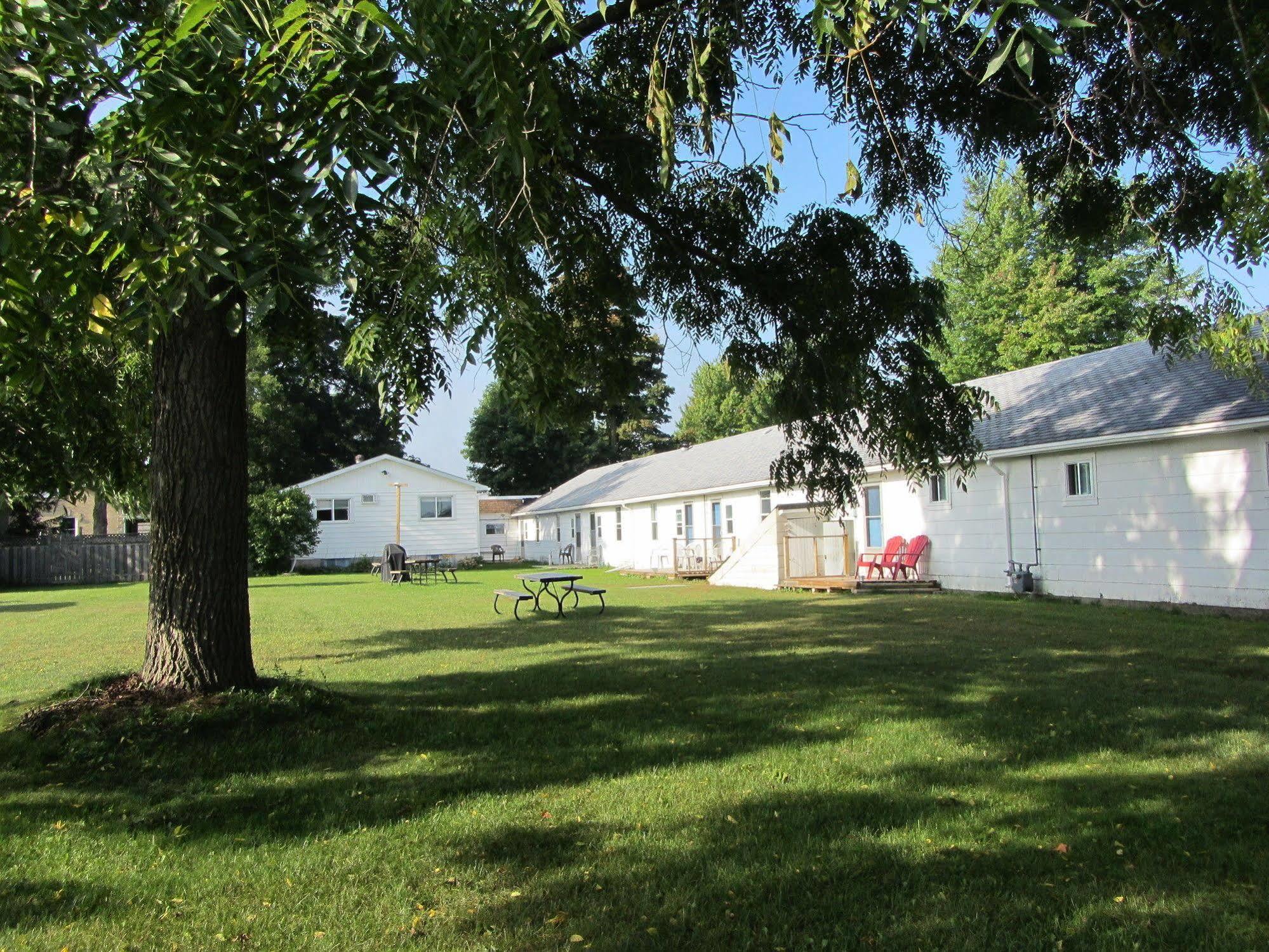 The Maplewood Motel Port Elgin Bagian luar foto